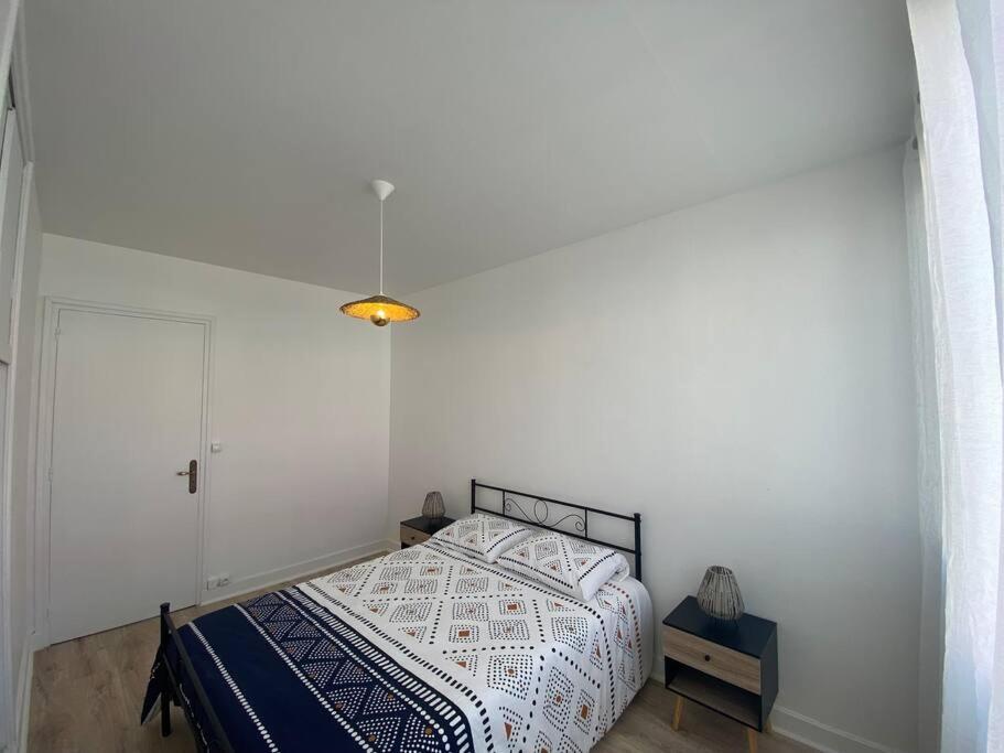 Bel Appartement Centre Ville De Vierzon Bagian luar foto