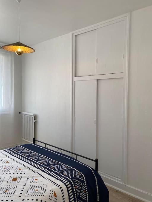Bel Appartement Centre Ville De Vierzon Bagian luar foto